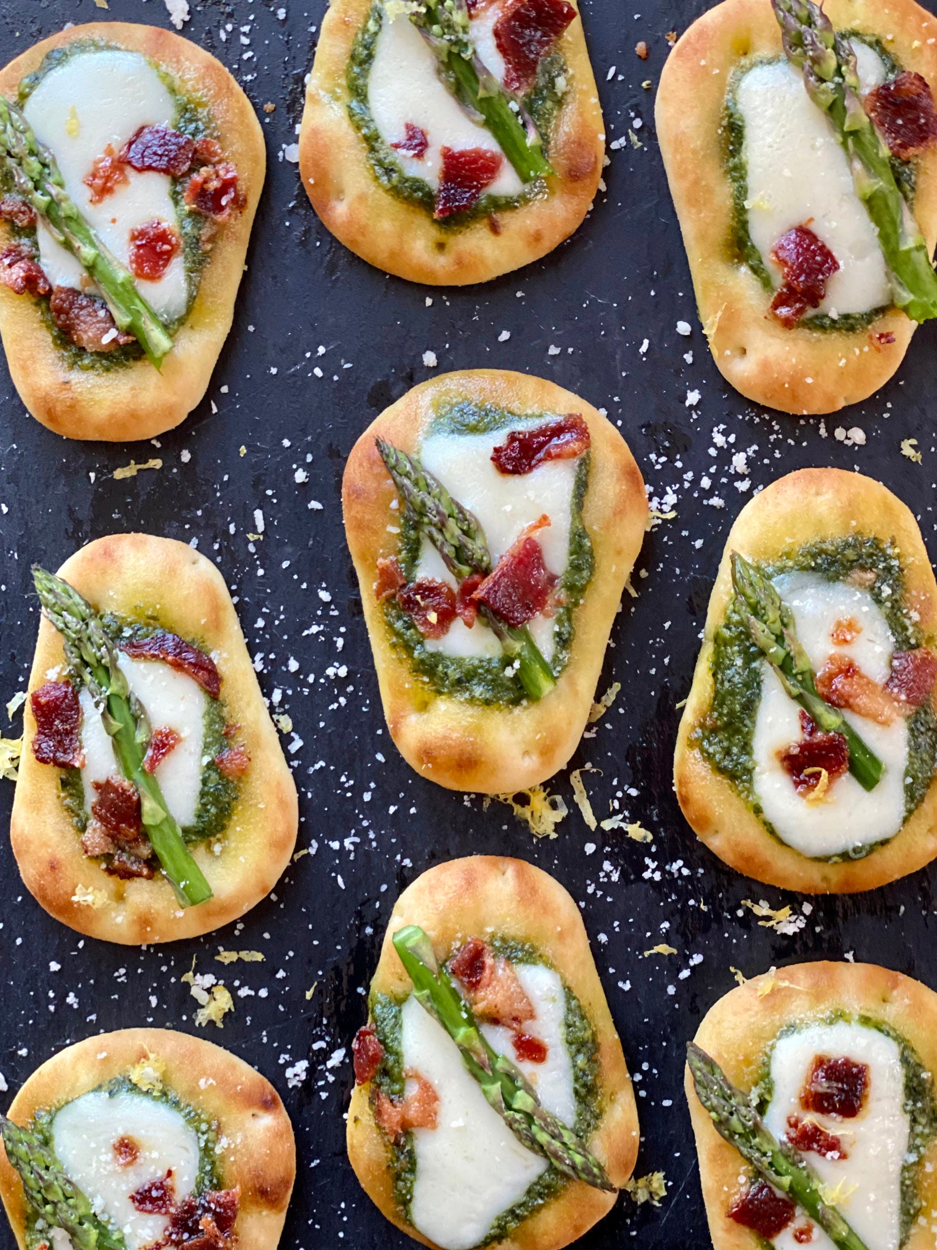 Pesto Bacon Naan Dippers