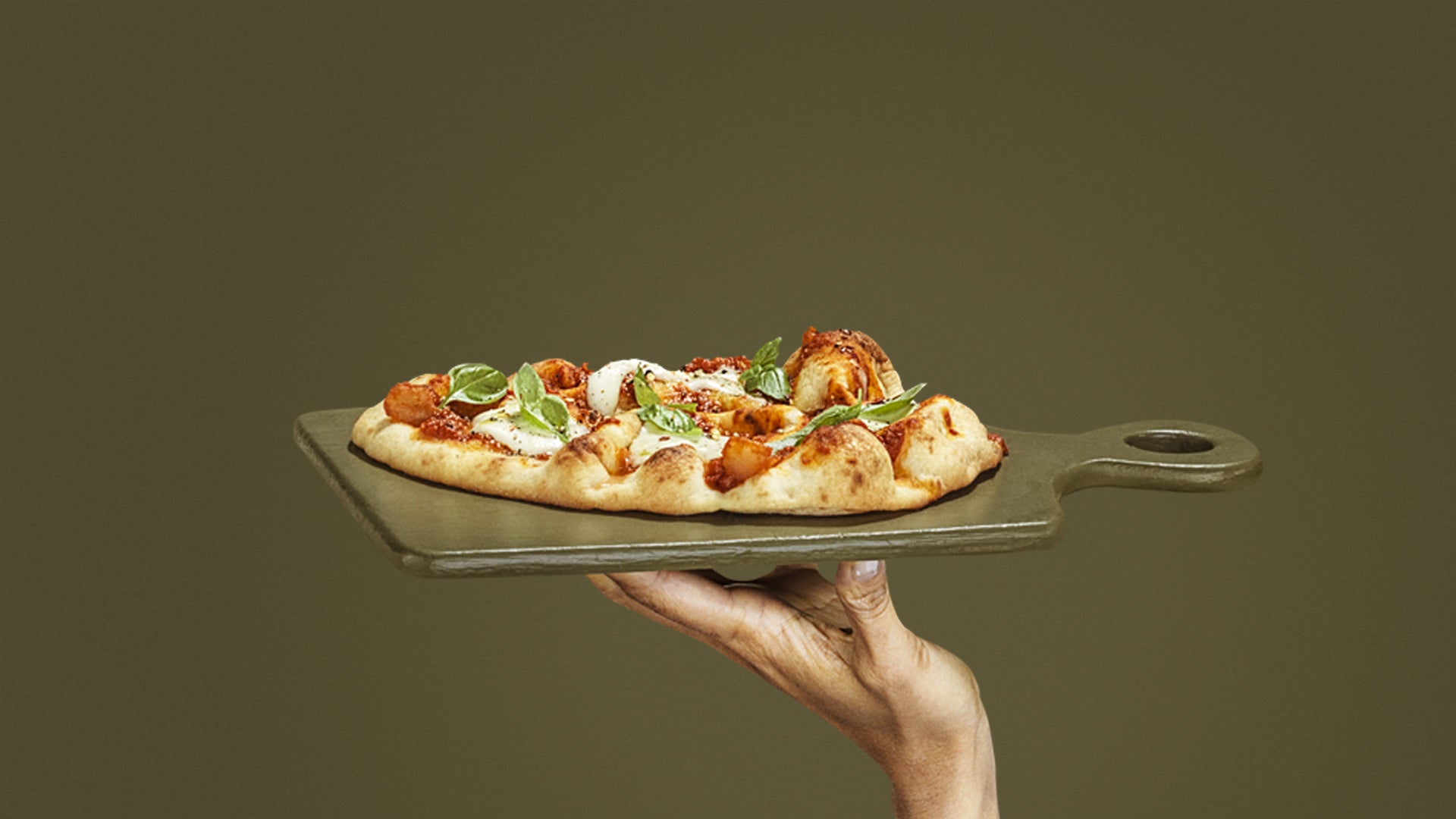 Margherita Pizza on Stonefire® Original Naan