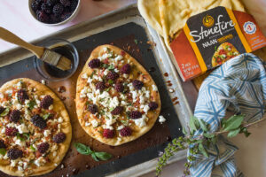 Blackberry, Bacon and Goat Cheese Naan Pizza Appetizer. Easy flatbread appetizer for a party.